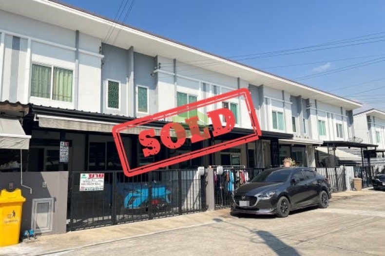 ขายด่วน ทาวน์โฮม 2 ชั้น เนื้อที่ 21.60 ตร.ว. หมู่บ้านกัสโต้ เพชรเกษม-ทวีวัฒนา (Gusto Petchkasem-Taweewattana) ทำเลดี รีโนเวทใหม่ พร้อมอยู่