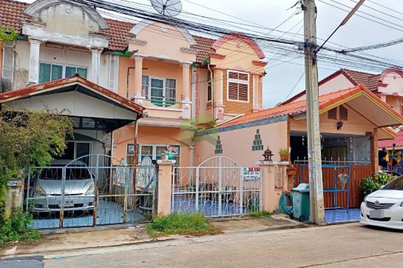 หมู่บ้านวิโรจน์วิลล์ บางบัวทอง ถนนบ้านกล้วย-ไทรน้อย ขายด่วน ทาวน์โฮม 2 ชั้น เนื้อที่ 20 ตร.ว ทำเลดี ราคาต่อรองได้