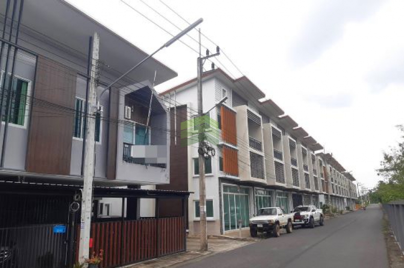 ขายด่วน ทาวน์โฮม 2 ชั้น หมู่บ้านอภิไพบูลย์ทรัพย์ @สนามบินหาดใหญ่ เนื้อที่ 23.30 ตร.ว แปลงริม ทำเลทอง ใกล้สนามบินหาดใหญ่ พร้อมอยู่