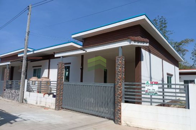 จองด่วน บ้านใหม่ หมู่บ้าน กิสติน่า โมเดิร์นโฮม พนัสนิคม ขายด่วน ทาวน์เฮ้าส์ ชั้นเดียว เนื้อที่เริ่มต้น 24.20 ตร.ว ใหม่ สวย เพียง 4 ยูนิตสุดท้ายเท่านั้น