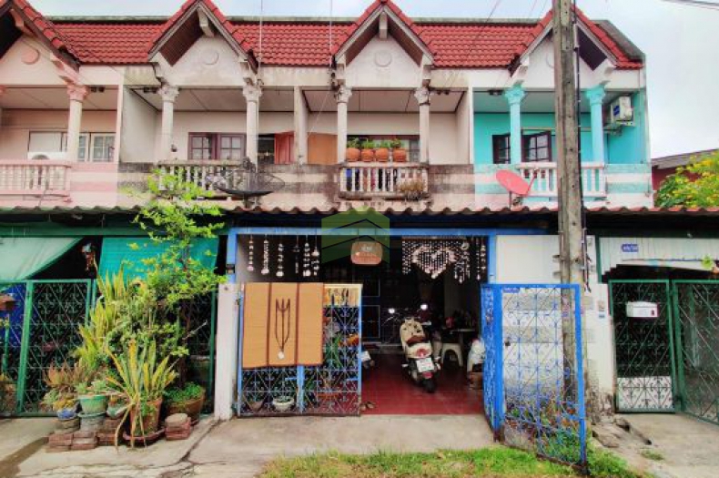 ขายด่วน ทาวน์เฮ้าส์ 2 ชั้น ซอยพหลโยธิน 54/1 แยก 4-33 วัดเกาะสุวรรณาราม คลองถนน สายไหม เนื้อที่ 16.60 ตร.ว ขายถูกมาก เพียง 1 ล้านบาทเท่านั้น