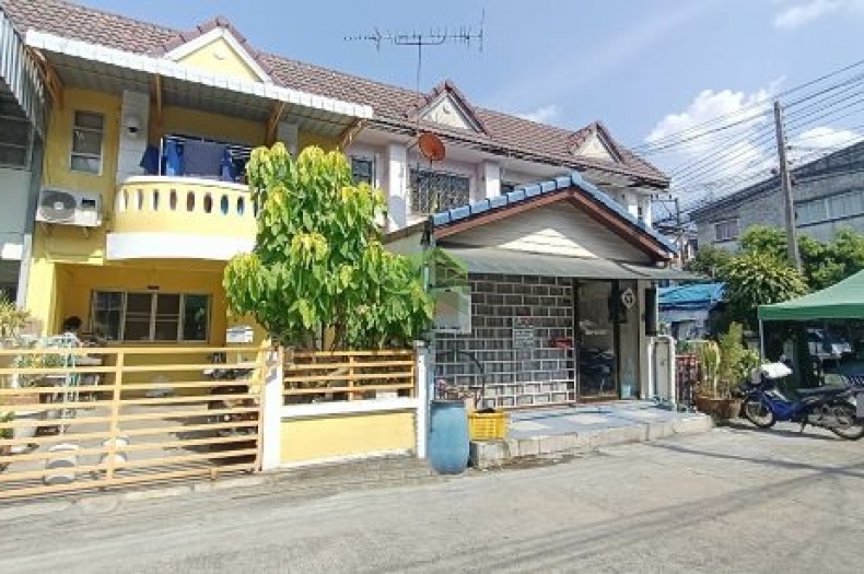 หมู่บ้านเบญจวัลย์ คอกกระบือ สมุทรสาคร ขายด่วน ทาวน์เฮ้าส์ 2 ชั้น เนื้อที่ 20 ตร.ว ต่อเติมเต็ม ราคาต่อรองได้