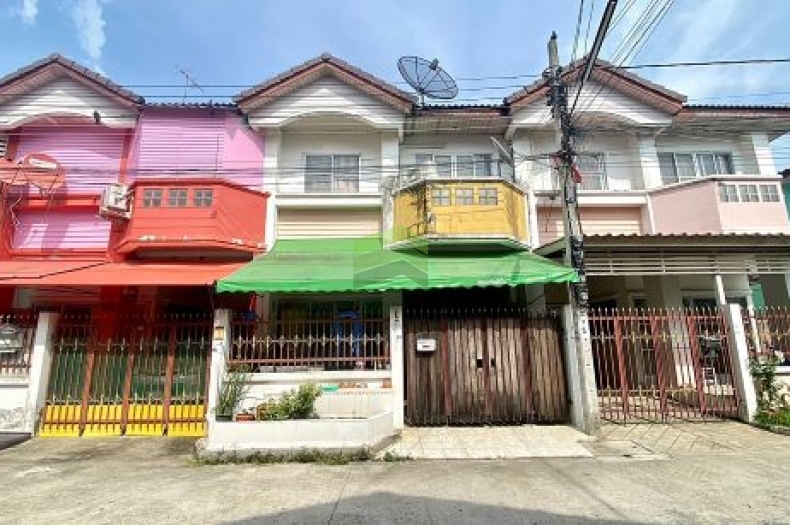 หมู่บ้านศุภากร บางกรวย ไทรน้อย ขายด่วน ทาวน์เฮ้าส์ 2 ชั้น เนื้อที่ 23 ตร.ว ต่อเติมเต็ม ทำเลดี ราคาต่อรองได้