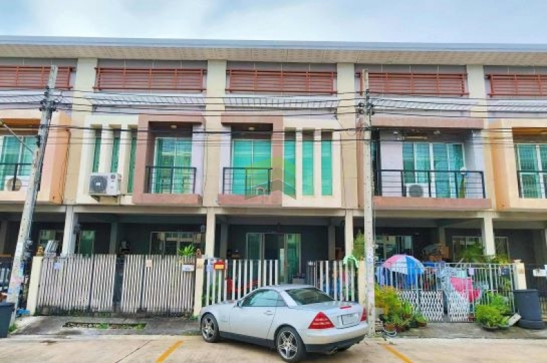 หมู่บ้าน อาร์เค พาร์ค รามอินทรา-คู้บอน คลองสามวา ขายด่วน ทาวน์โฮม 2 ชั้น เนื้อที่ 19.90 ตร.ว ถนนเลียบคลองสอง ทำเลดี ราคาถูกมาก