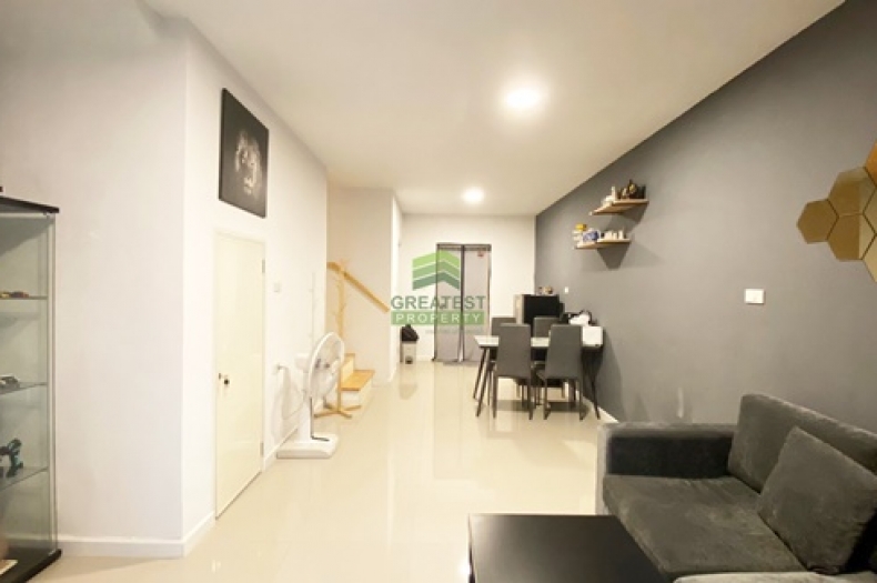 หมู่บ้านเทอร์ร่าวิลล์ ลาดหลุมแก้ว