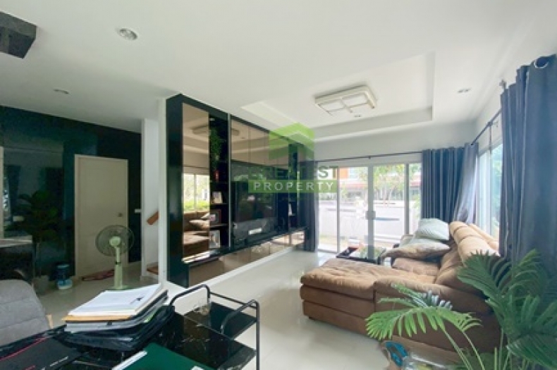 หมู่บ้านวิลล่าโนวา เทพารักษ์