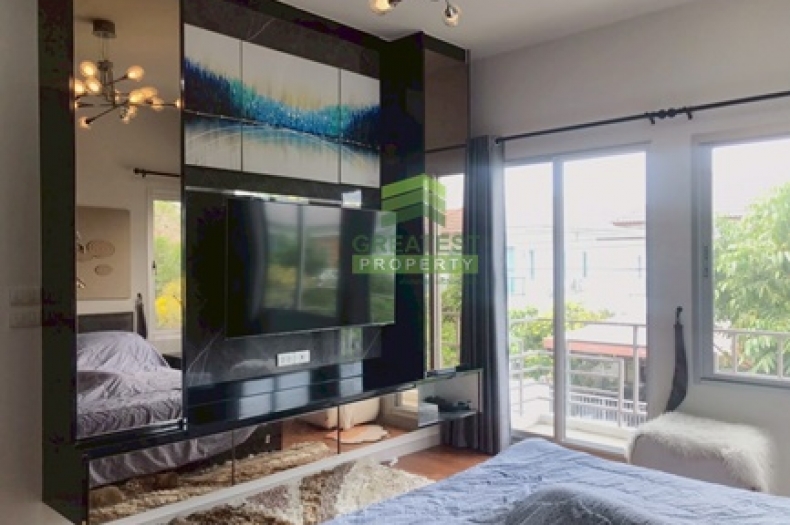 หมู่บ้านวิลล่าโนวา เทพารักษ์