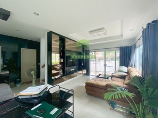 หมู่บ้านวิลล่าโนวา เทพารักษ์