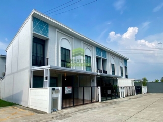 หมู่บ้านชีวาโฮม กรุงเทพ-ปทุม