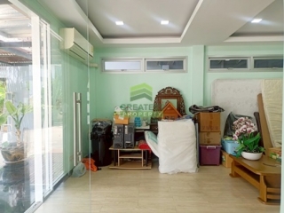 หมู่บ้านภัทรนิเวศน์ลากูน