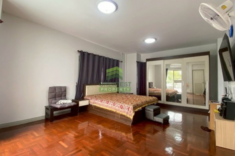 หมู่บ้านสินบดี บางบัวทอง