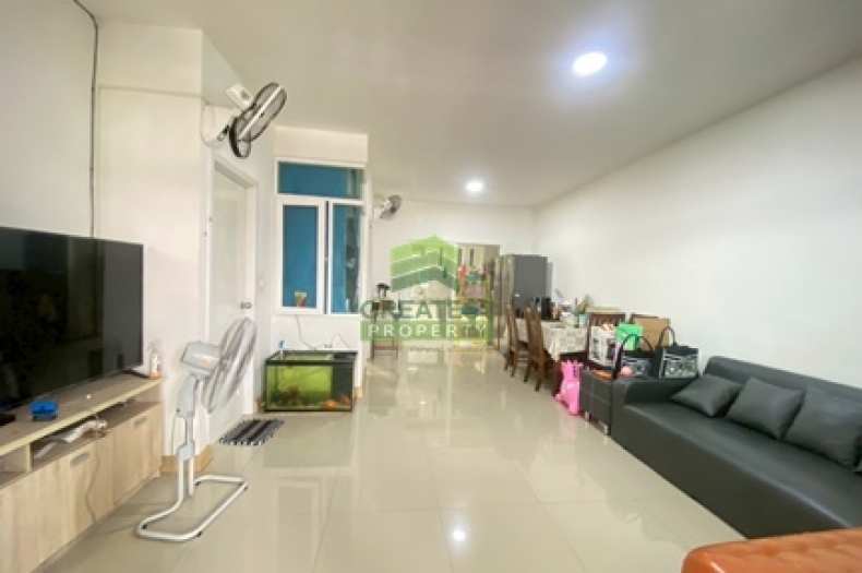 ห้องนั่งเล่นทาวน์โฮม Q District กิ่งแก้ว