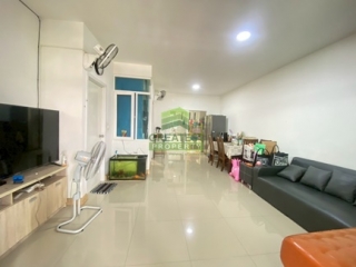 ห้องนั่งเล่นทาวน์โฮม Q District กิ่งแก้ว