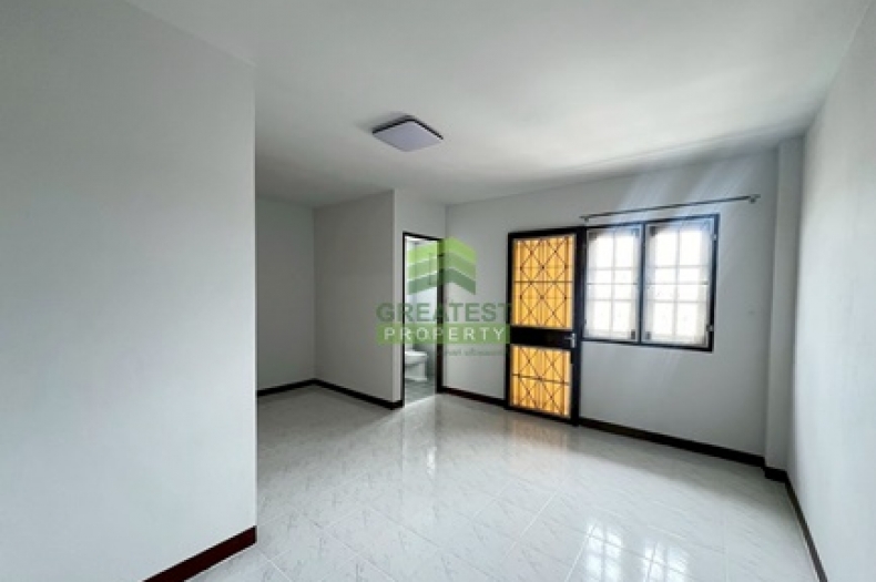 ทาวน์โฮม กระทุ่มล้ม18