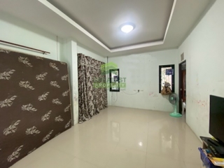 หมู่บ้านแสนมณี689 บ้านเก่า-พานทอง