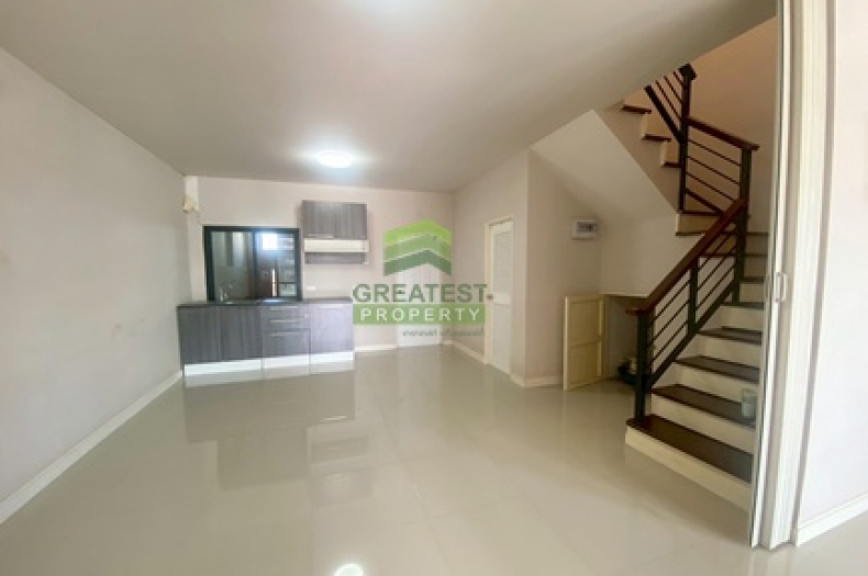 หมู่บ้านธนารินทร์ ทาวน์โฮม3 ประชาอุทิศ