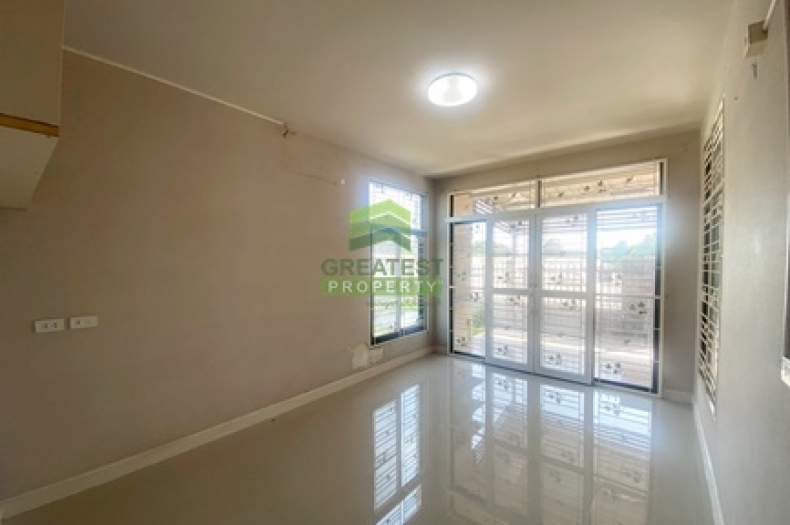 หมู่บ้านธนารินทร์ ทาวน์โฮม3 ประชาอุทิศ