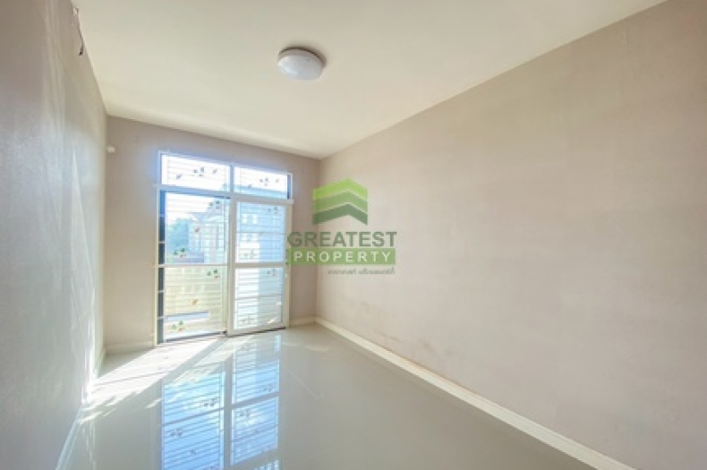 หมู่บ้านธนารินทร์ ทาวน์โฮม3 ประชาอุทิศ