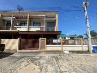 หมู่บ้านธนารินทร์ ทาวน์โฮม3 ประชาอุทิศ