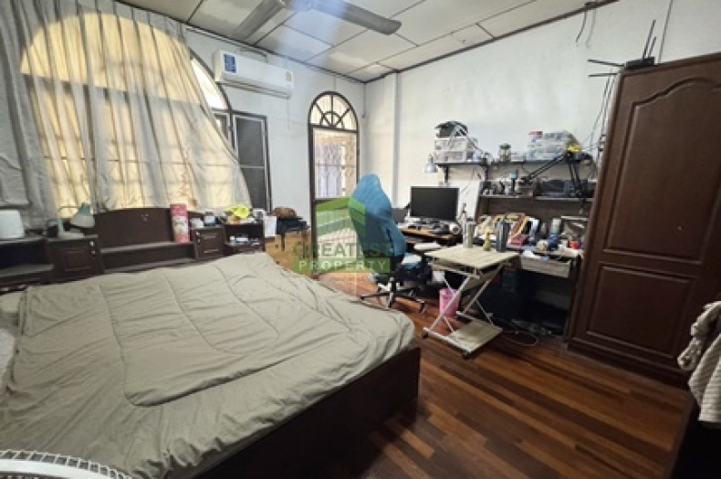 หมู่บ้านเสนาวิลล่า 84