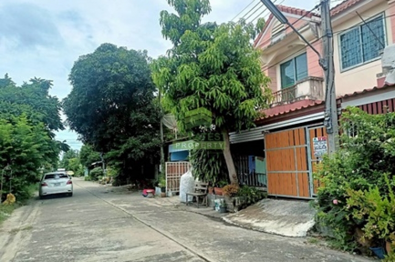 หมู่บ้านนพวงศ์ ลาดหลุมแก้ว