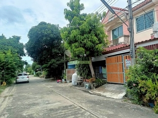 หมู่บ้านนพวงศ์ ลาดหลุมแก้ว