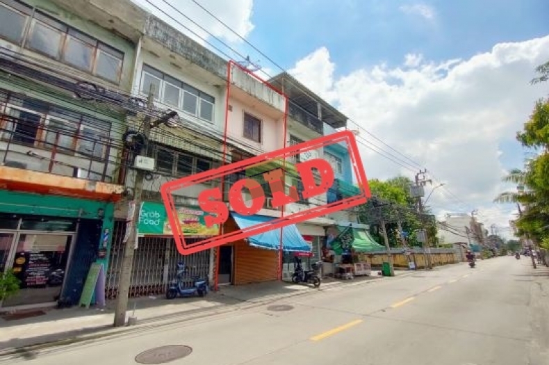 ขายตึกแถว 3 ชั้น พหลโยธิน48 สายหยุด เนื้อที่ 18.70 ตร.ว ทำเลค้าขาย ใกล้ BTS สายหยุด