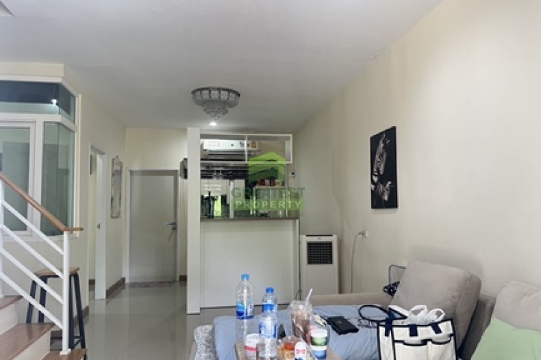 หมู่บ้านโกลเด้นทาวน์2 พระราม2