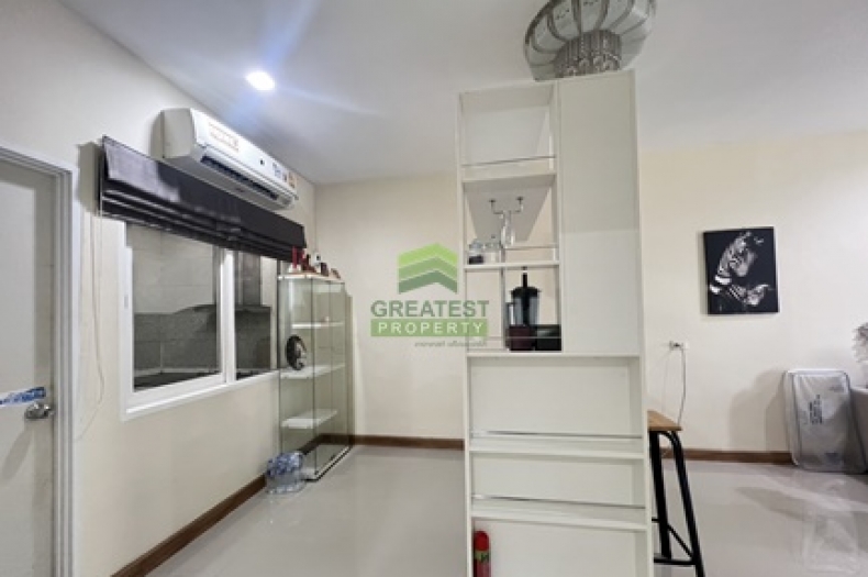 หมู่บ้านโกลเด้นทาวน์2 พระราม2