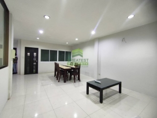 ทาวน์เฮ้าส์ ซอยจรัญสนิทวงศ์95/1