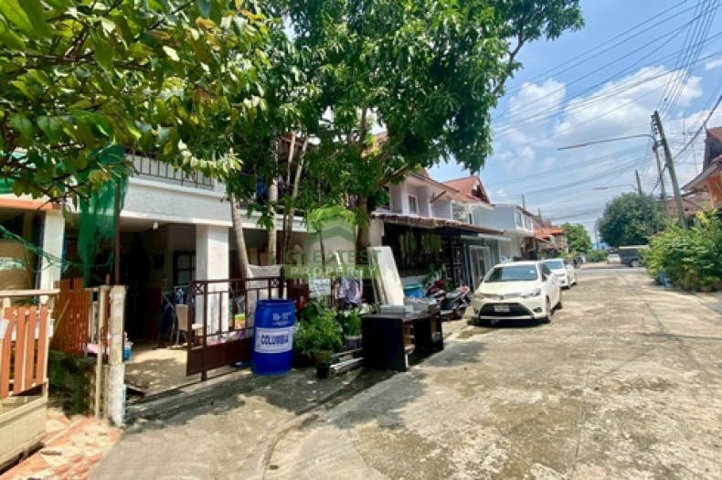 หมู่บ้านพฤกษา7