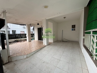 หมู่บ้านพฤกษา 33