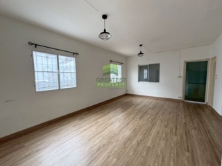 หมู่บ้านพฤกษา 33