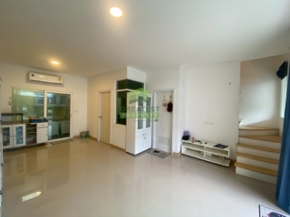 หมู่บ้านกัสโต้ บางนา-สุวรรณภูมิ 