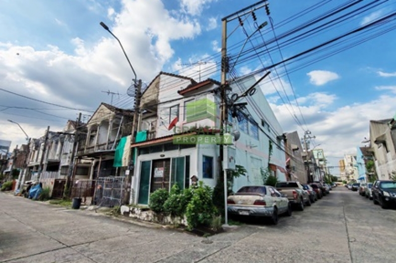 หมู่บ้านพิพรพงษ์2 วิภาวดี รังสิต 84