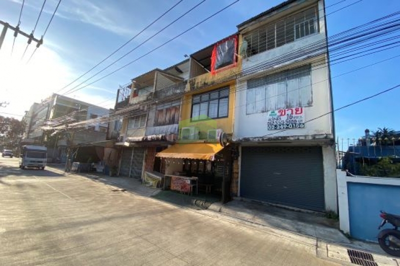 ขายตึกสุขุมวิท 64 พงษ์เวชอนุสรณ์ 2 พระโขนง เนื้อที่ 16 ตร.ว แปลงริม ทำเลดี ใกล้ BTS ปุณณวิถี