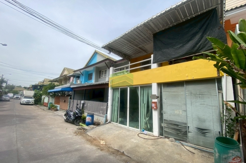 ขายทาวน์เฮ้าส์ 2 ชั้น หมู่บ้านพฤกษา 15 ตำหรุ -บางพลี เนื้อที่ 18 ตร.ว ต่อเติมเต็มพื้นที่ ทำเลดี