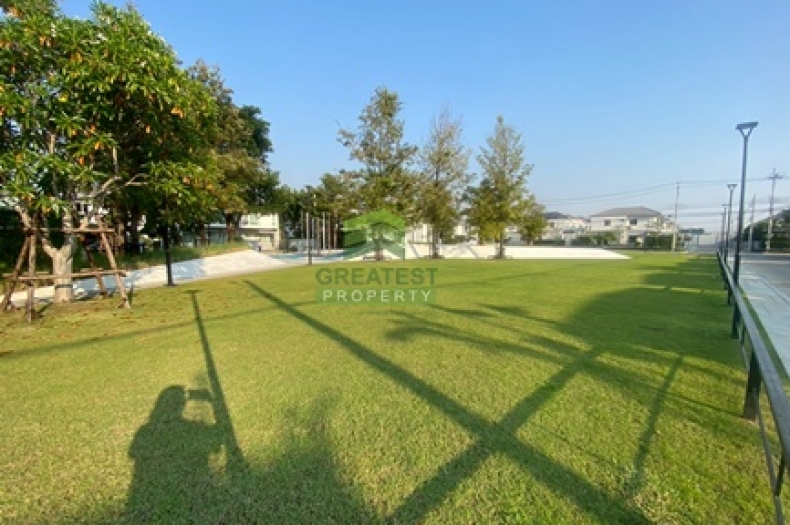 หมู่บ้าน อินนิซิโอ ศรีนครินทร์ Inizio Srinakarin