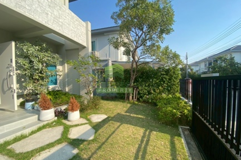 หมู่บ้าน อินนิซิโอ ศรีนครินทร์ Inizio Srinakarin