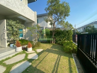 หมู่บ้าน อินนิซิโอ ศรีนครินทร์ Inizio Srinakarin