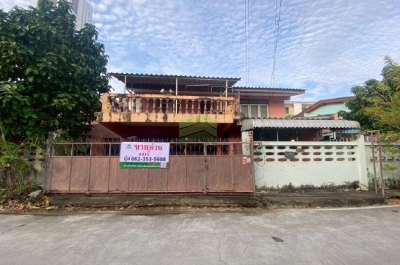 ขายที่ดิน พร้อมสิ่งปลกสร้าง หมู่บ้านเลิศนิมิต 2 บางนา-ตราด เนื้อที่ 45 ตร.ว พื้นที่ใช้สอยเยอะ ทำเลดี ใกล้เมกะ บางนา