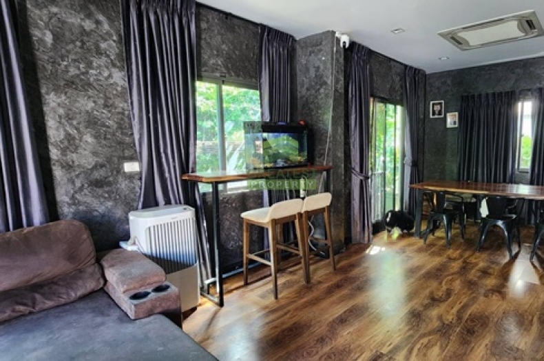 หมู่บ้านวี คอมพาวด์ ติวานนท์-รังสิต