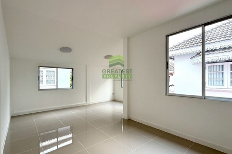 หมู่บ้านคันทรีอินทาวน์ ท่าอิฐ ไทรม้า 