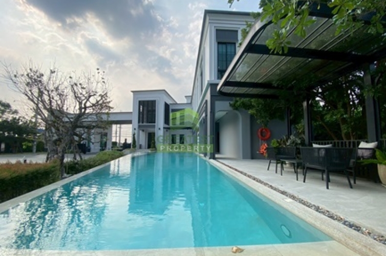 หมู่บ้าน บริทาเนีย BRITANIA บางนา-ศรีวารี