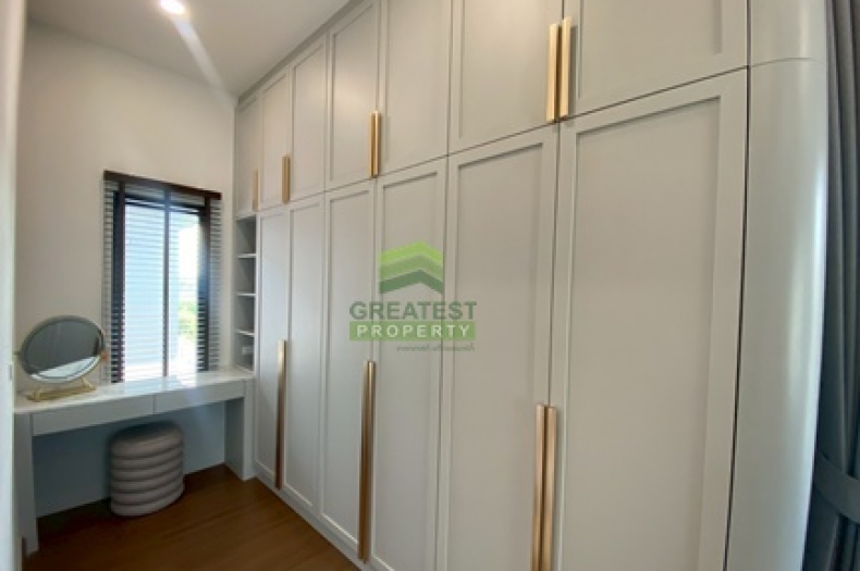 หมู่บ้าน บริทาเนีย BRITANIA บางนา-ศรีวารี