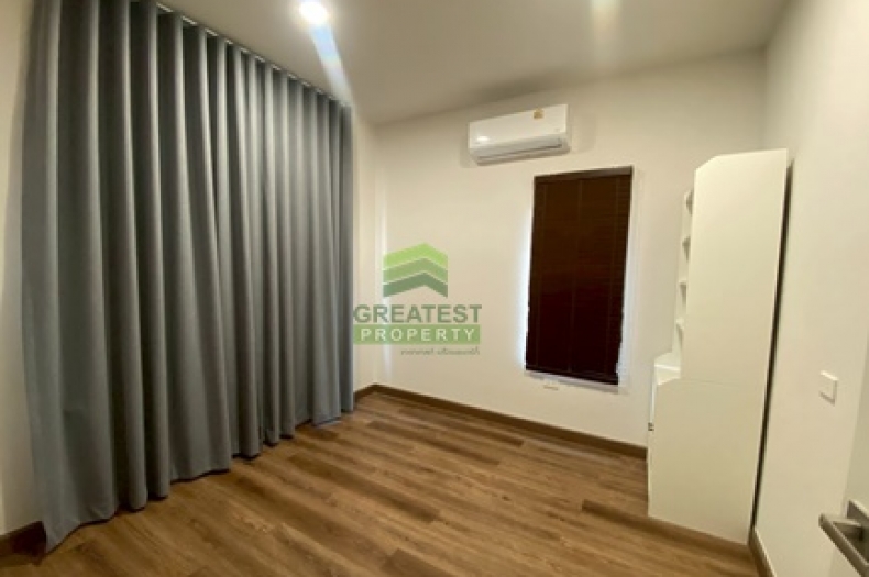 หมู่บ้าน บริทาเนีย BRITANIA บางนา-ศรีวารี