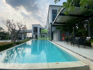 หมู่บ้าน บริทาเนีย BRITANIA บางนา-ศรีวารี