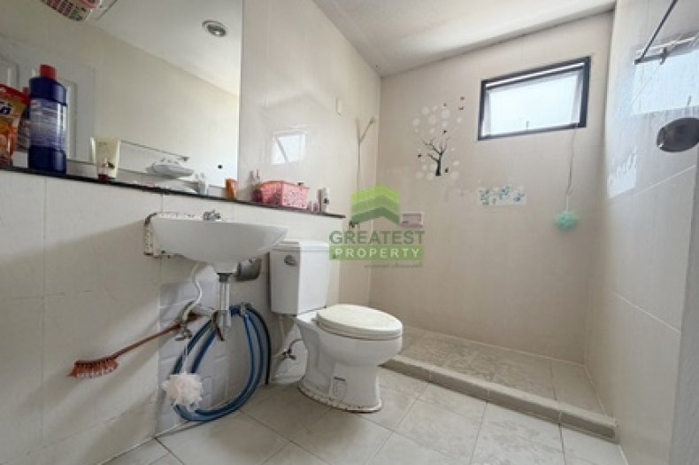  หมู่บ้าน โมดิ วิลล่า ปิ่นเกล้า วงแหวน