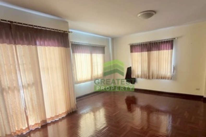 หมู่บ้าน เสนากรีนวิลล์ ลำลูกกา คลอง 2