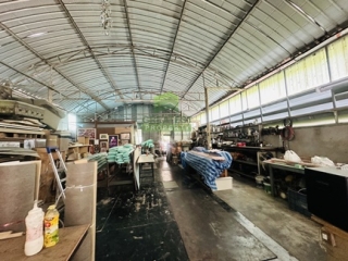 โกดังเลียบมอเตอร์เวย์ ลาดกระบัง 